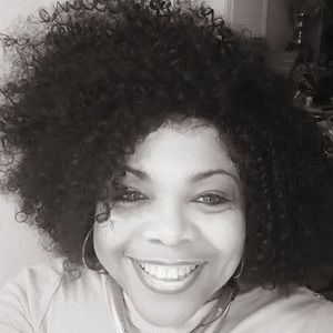 Meet your Posher, Laquita